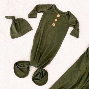 SOLID OLIVE BAMBOO BABY KNOT GOWN & HAT